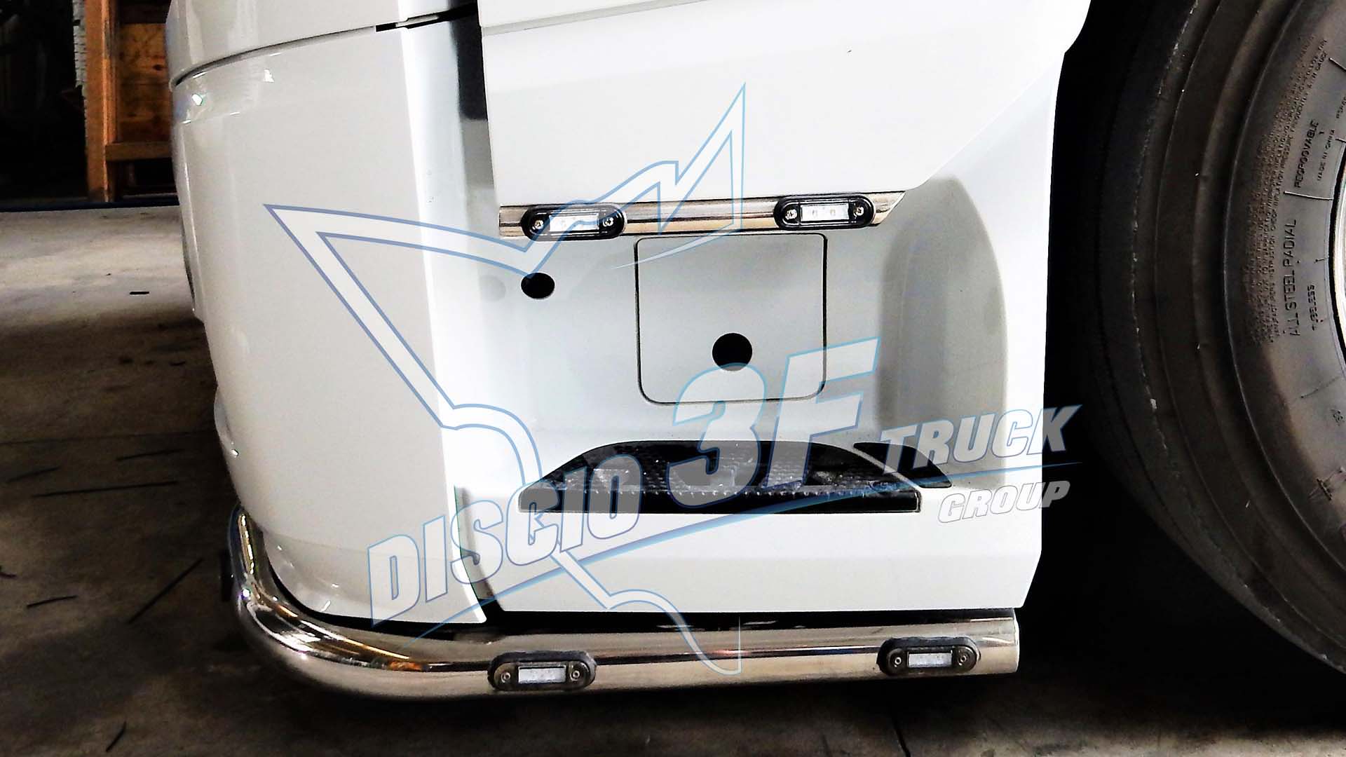 Tubi sotto portiera, Volvo FH4