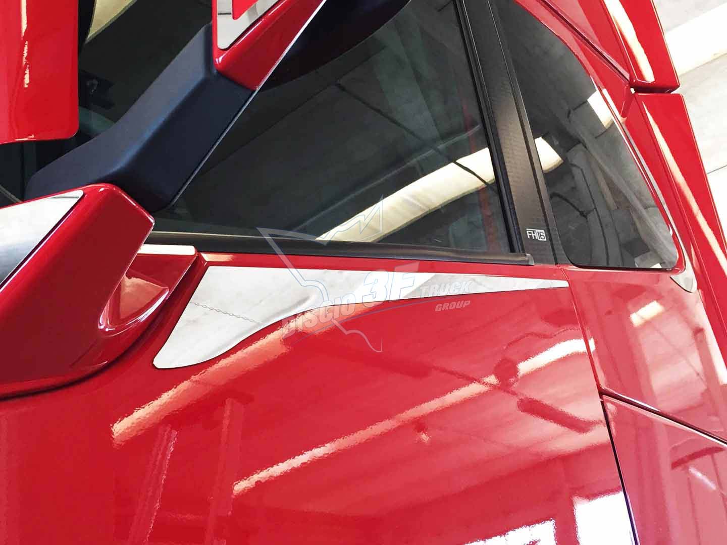 Placche inferiori finestrino, Volvo FH4