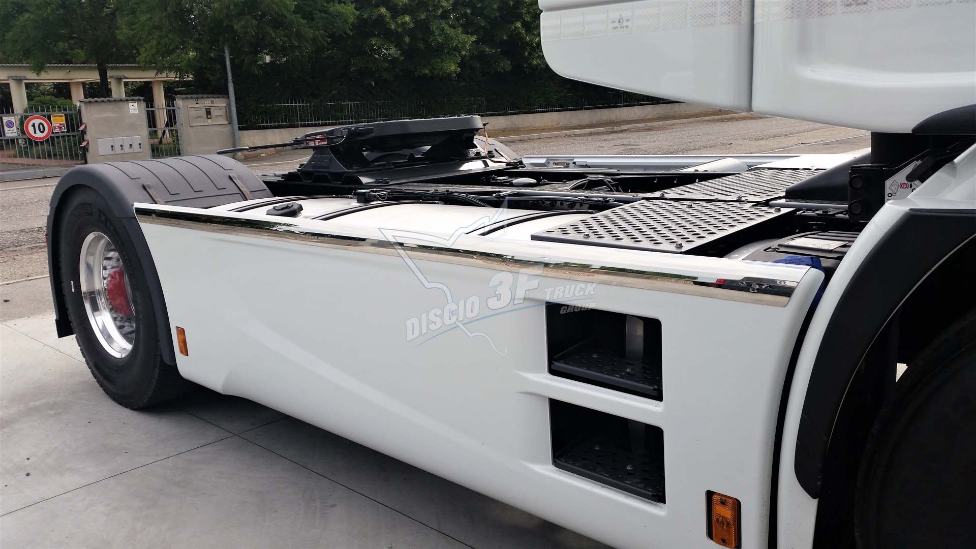 Profili sup. minigonna, Iveco Hi-Way.